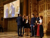 Daniel Markus und die bayerischen Meister der TVA-Fechtabteilung wurden vom Oberbürgermeister Dr. Kurt Gribl geehrt 